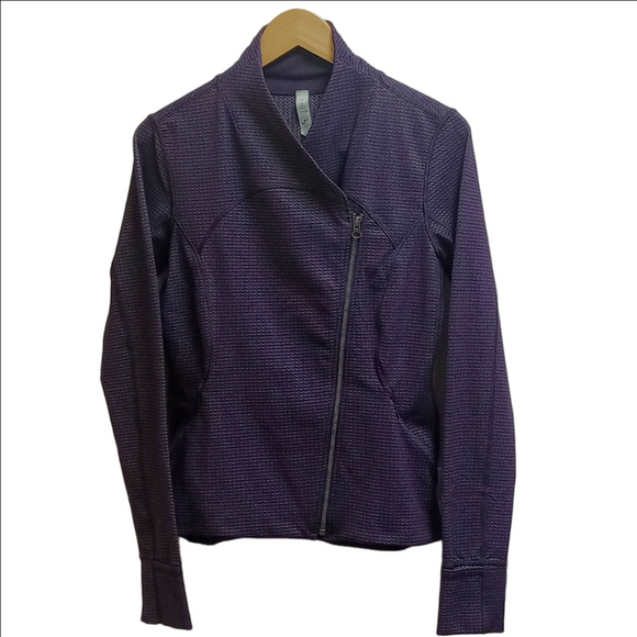 🆕LULULEMON PRECISION PURPLE LILAC CHAIN LINK DEEP ZINFANDEL ASYMMETRICAL JACKET - Picture 2 of 14